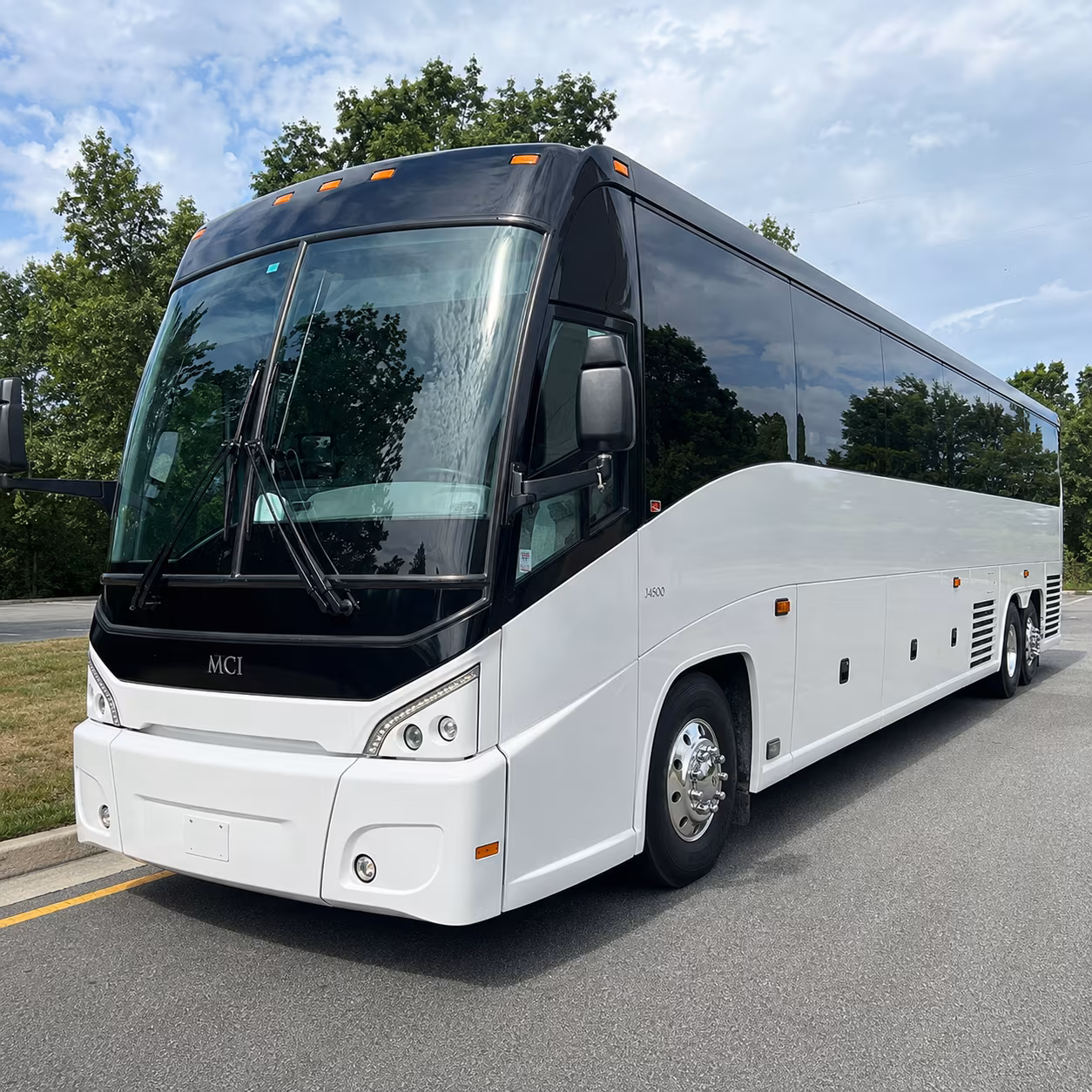 corporate shuttles to minneapolis saint paul international airport msp